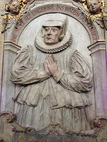 Die Brezeltante: Das Epitaph in der Lenzener Kirche